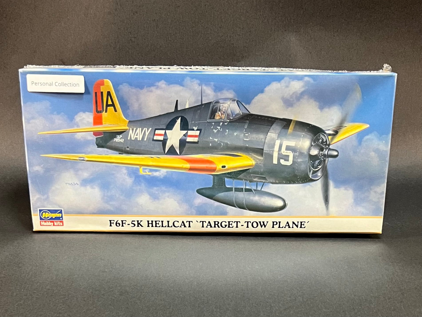 Hasegawa Model Kit 00697 1:72 Scale F6F-5K Hellcat 'Target-Tow Plane'