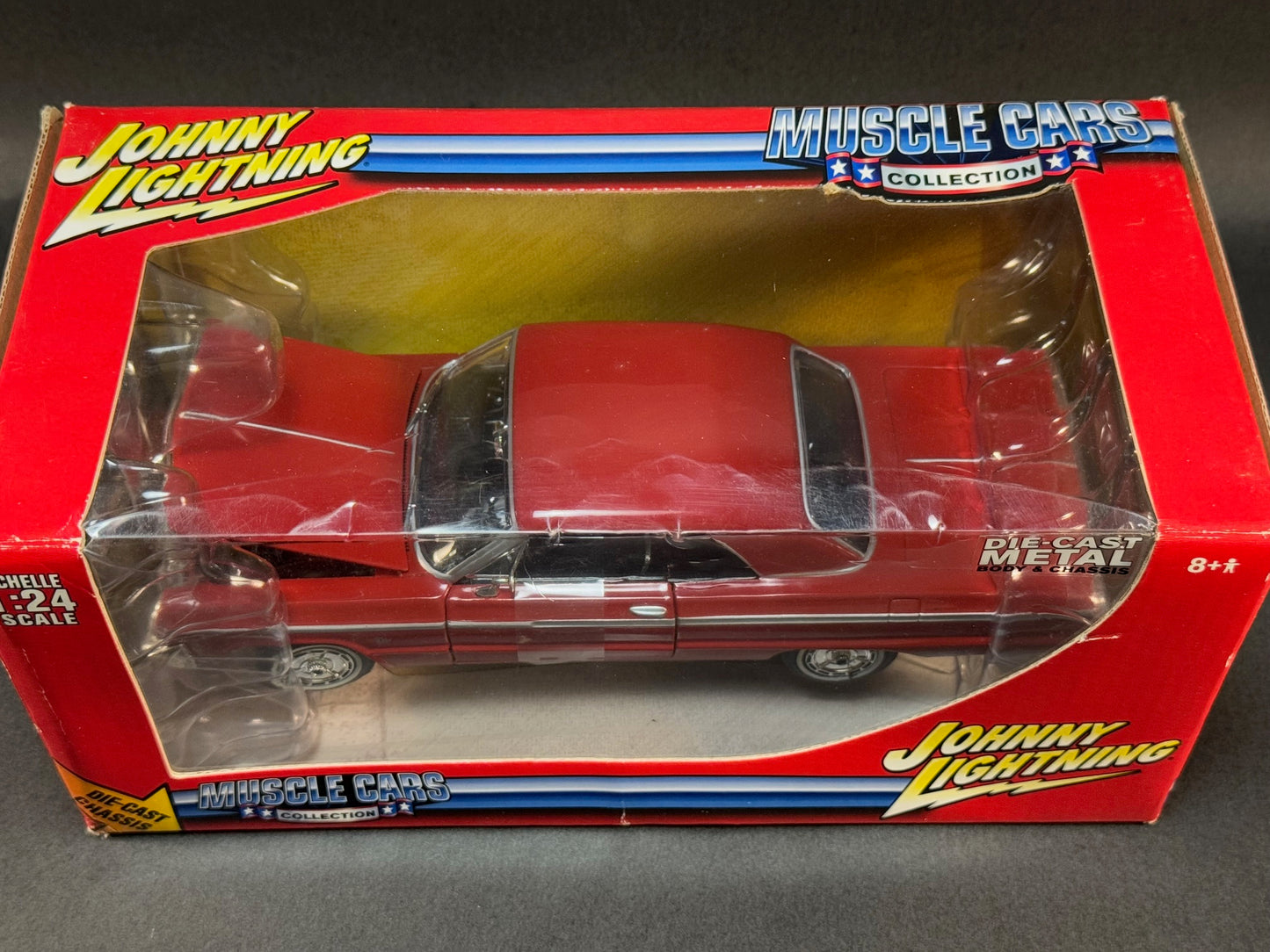 2006 Johnny Lightning 1:24 Scale Muscle Cars Collection 1964 Chevy Impala SS, Red