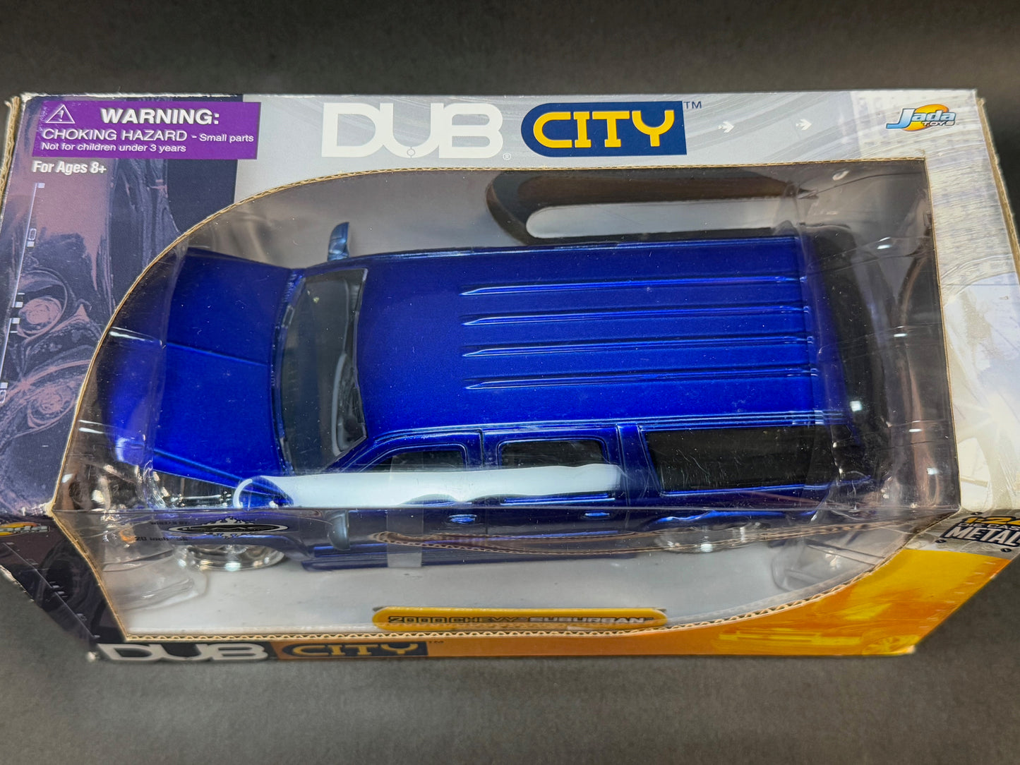 2002 Jada Toys 1:24 Scale Dub City 2000 Chevy Suburban, Blue Feat. Billet Grills