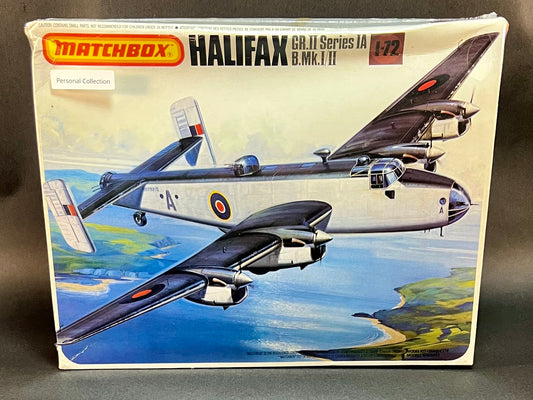 Matchbox Model Kit PK-604 1:72 Scale Handley Page Halifax