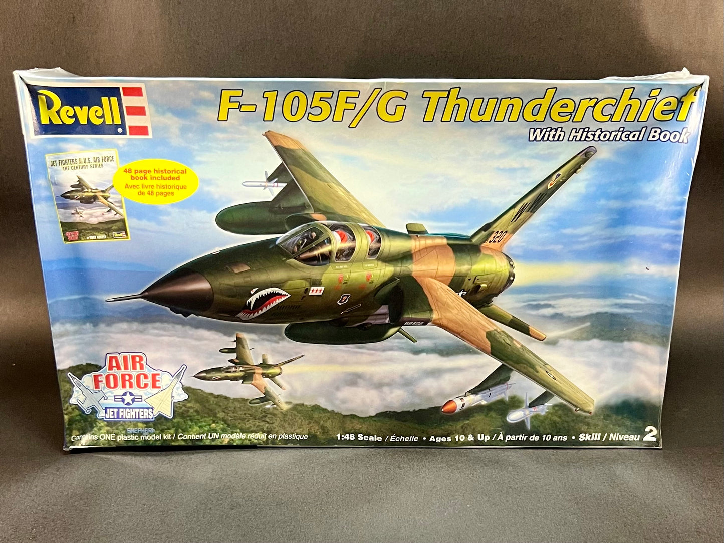 Revell Model Kit 85-6868 1:48 Scale F-105F/G Thunderchief **No Book