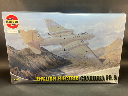 Airfix Model Kit A10103 1:48 Scale English Electric Canberra PR.9