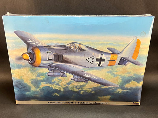 Hasegawa Model Kit 08151 1:32 Scale Focke-Wulf Fw190F-8 'Schlachtgeschwader 4'