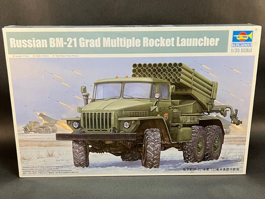 Trumpeter Model Kit 01013 1:35 Scale Russian BM-21 Grad Multiple Rocket Launcher