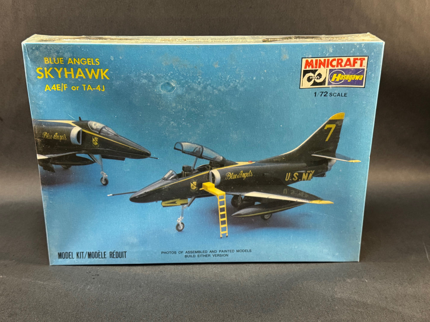 1979 MiniCraft Hasegawa Model Kit 1140 1:72 Scale Blue Angels Skyhawk A4E/F or TA-4J