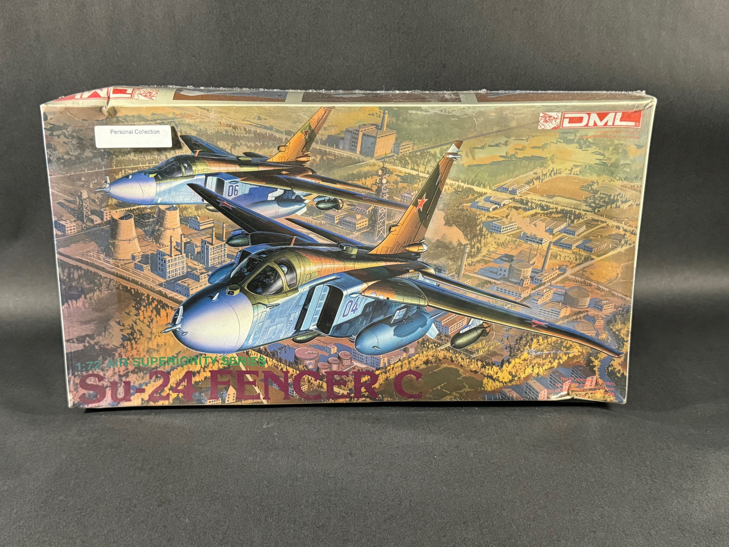 DML Model Kit 2503 1:72 Scale Su-24 Fencer C