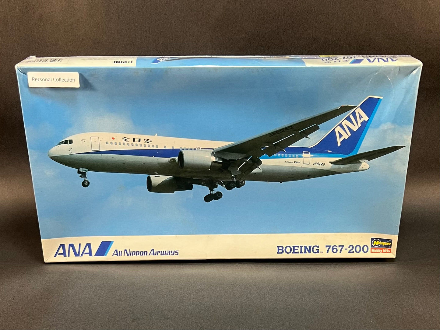 Hasegawa Model Kit 10615	1:200 Scale ANA Boeing 767-200