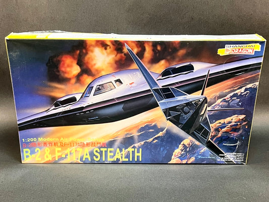 Shanghai Dragon Model Kit 2007 1:200 Scale B-2 & F-117A Stealth