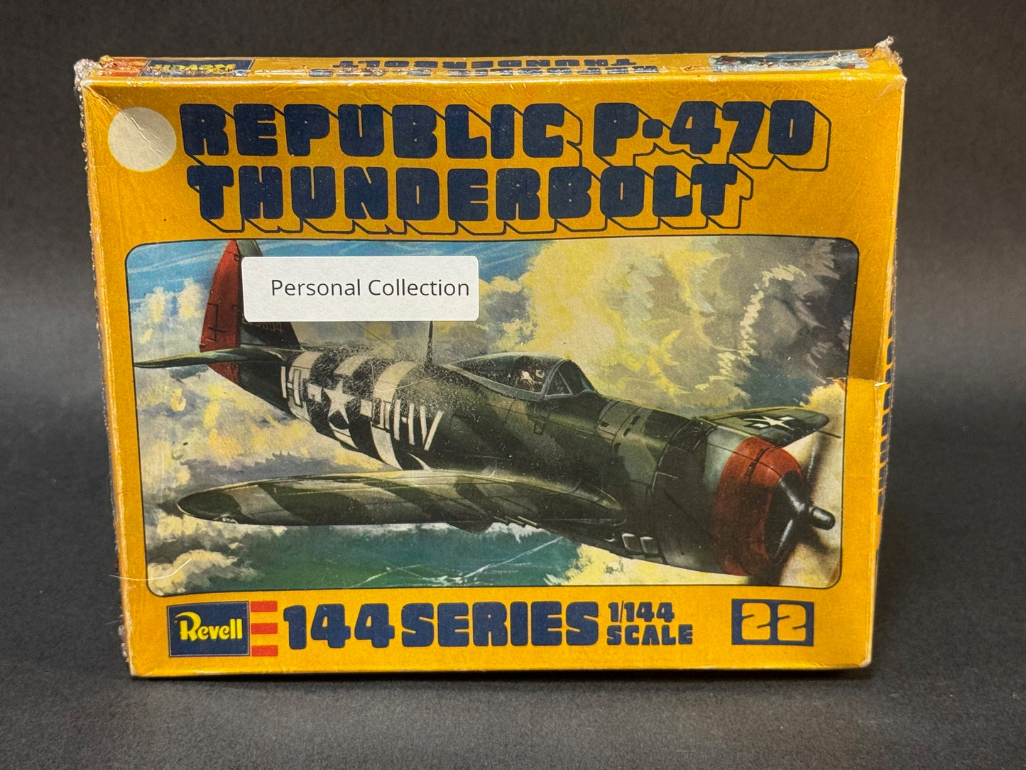 1973 Revell Model Kit H-1022 1:144 Scale Republic P-47D Thunderbolt