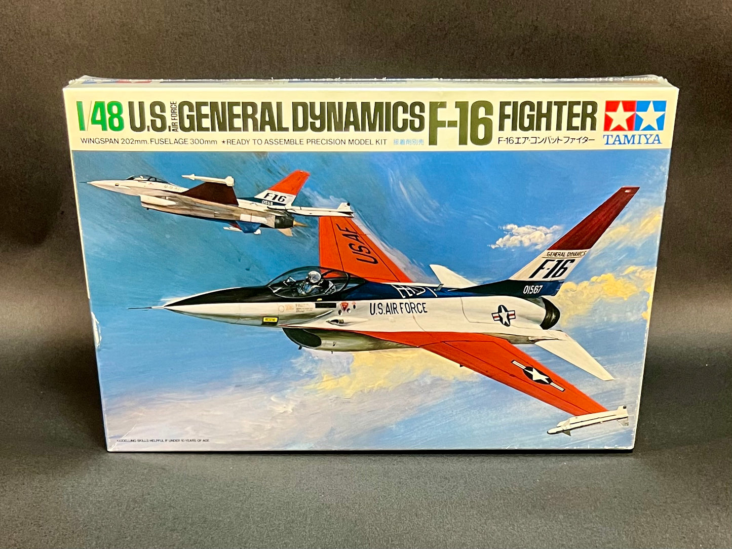 Tamiya Model Kit 61022 1:48 Scale USAF General Dynamics F-16 Fighter