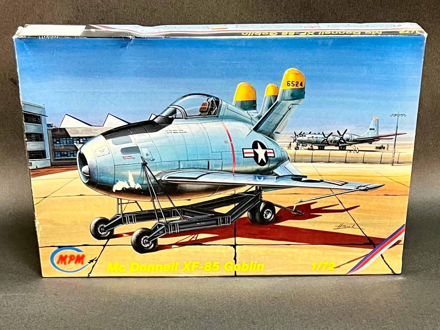 MPM Model Kit 72042 1:72 Scale McDonnell XF-85 Goblin