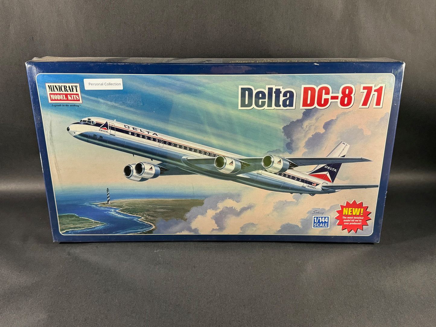 MiniCraft Model Kit 14521 1:144 Scale Delta DC-8 71