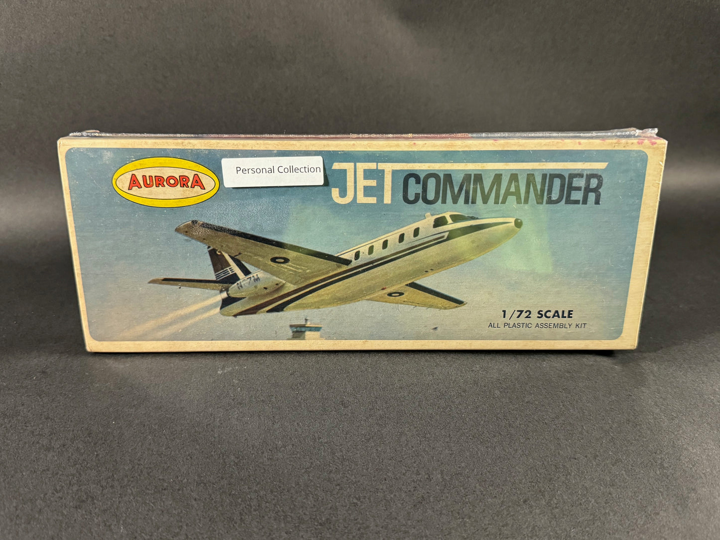 1968 Aurora Model Kit 85-100 1:72 Scale Jet Commander