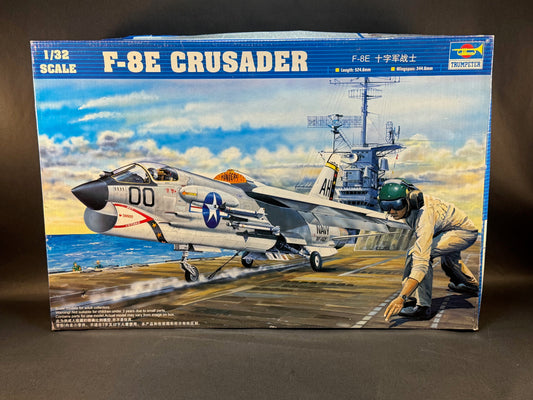 2008 Trumpeter Model Kit 02272 1:32 Scale Vought F-8E Crusader