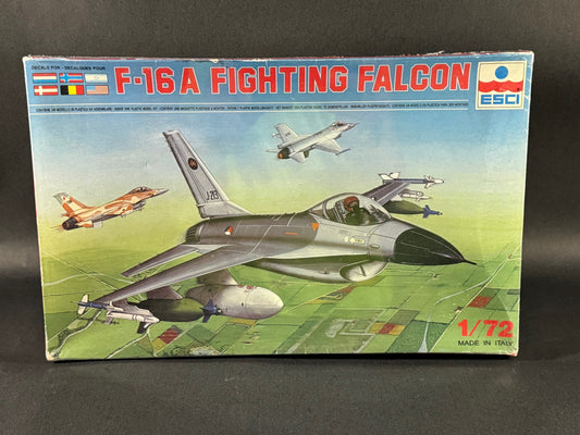 ESCI Model Kit 9026 1:72 Scale F-16A Fighting Falcon