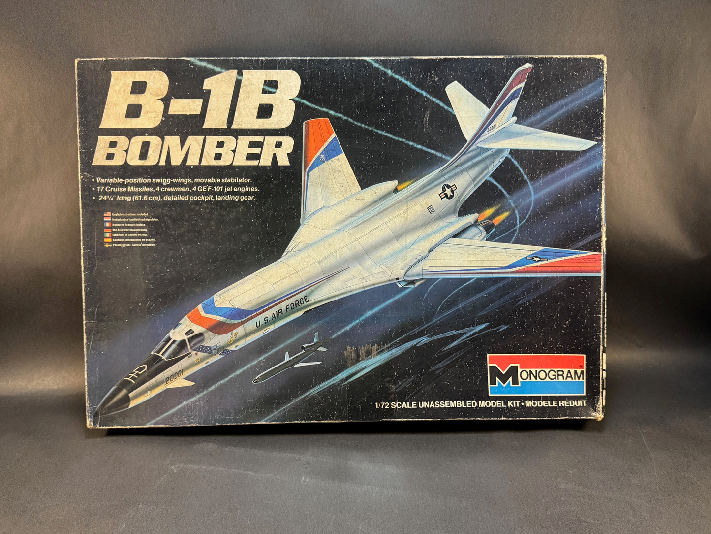 1983 Monogram Model Kit 5605 1:72 Scale B-1B Bomber
