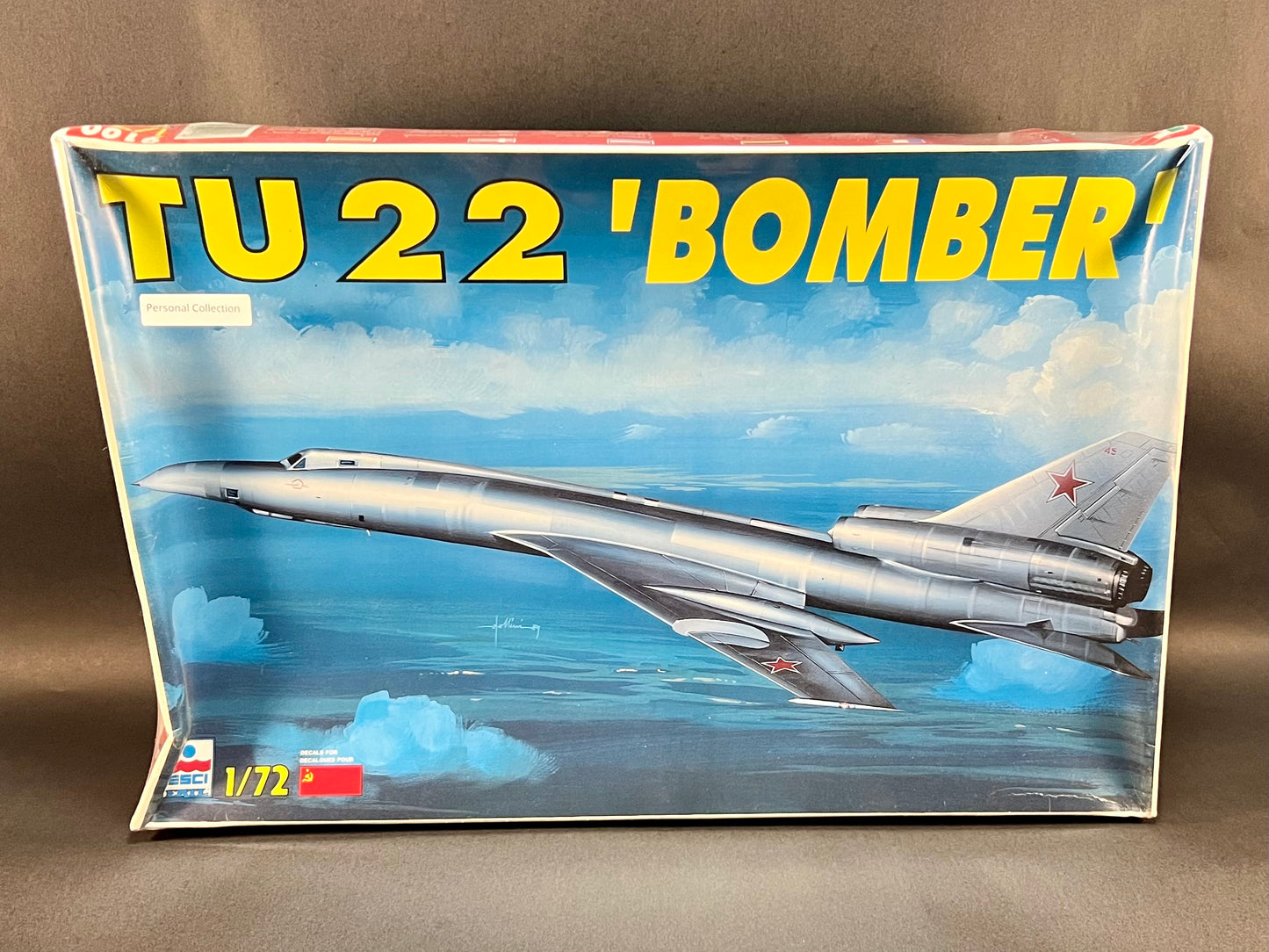 ESCI ERTL Model Kit 9100 1:72 Scale TU 22 Bomber