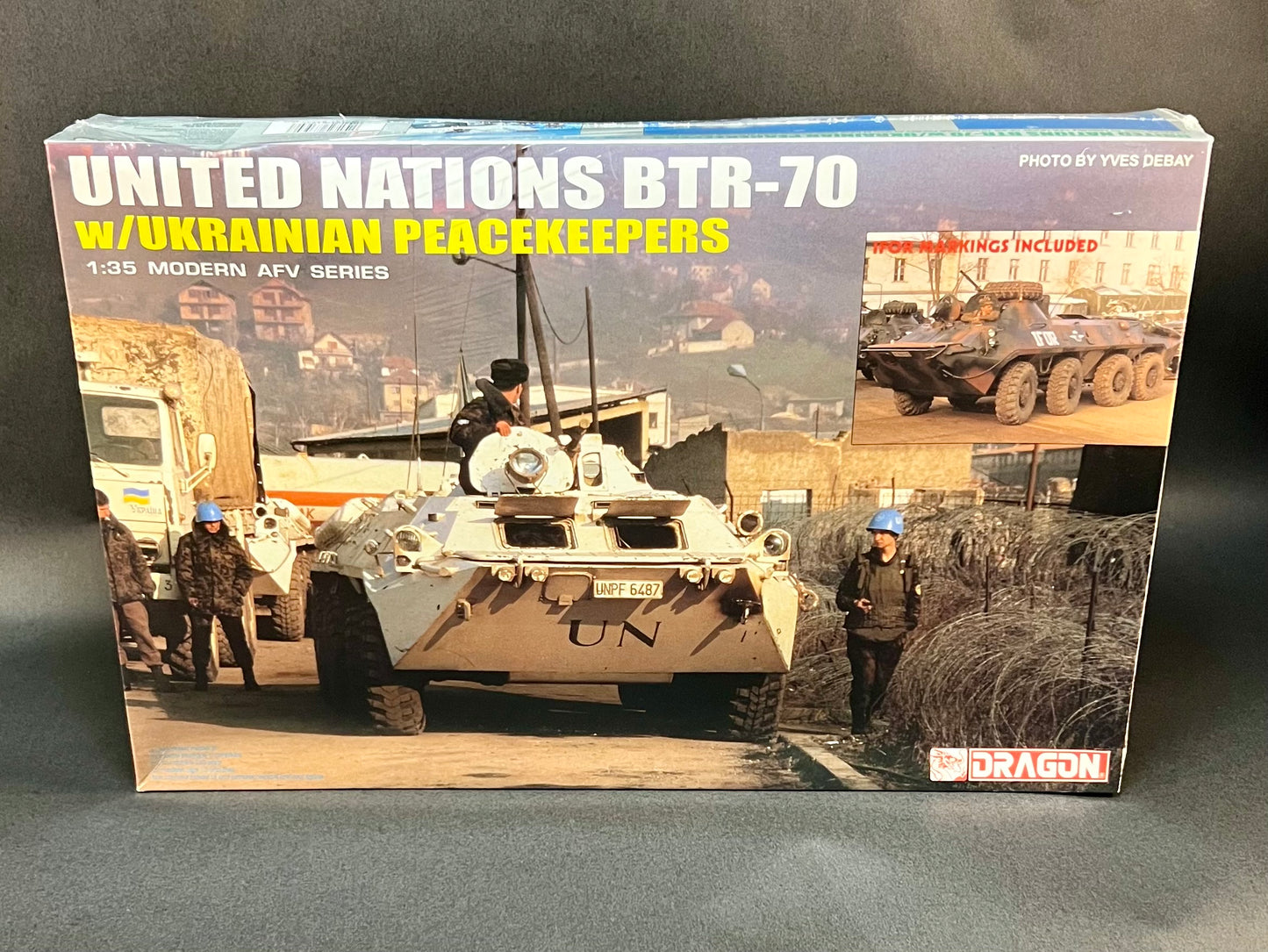 Dragon Models Kit 3530 1:35 Scale United Nations BTR-70 w/Ukrainian Peacekeepers