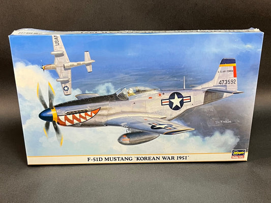 Hasegawa Model Kit 09362 1:48 Scale F-51D Mustang 'Korean War 1951' w/Extras