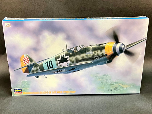 Hasegawa Model Kit JT149 1:48 Scale Messerschmitt Bf109G-14 'Air War Over Italy'