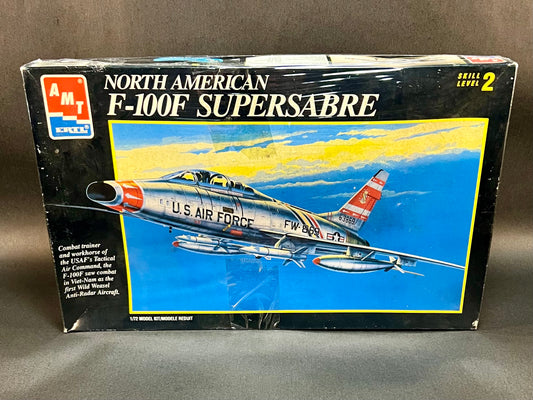 AMT ERTL Model Kit 8892 1:72 Scale North American F-100F Supersabre