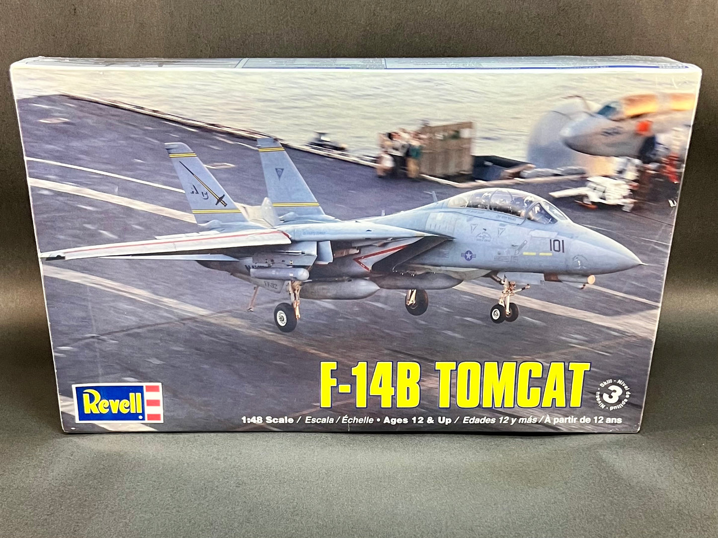 Revell Model Kit 85-5525 1:48 Scale F-14B Tomcat