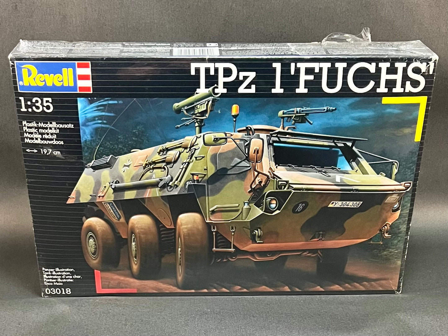 Revell Model Kit 03018 1:35 Scale TPz 1 'Fuchs'