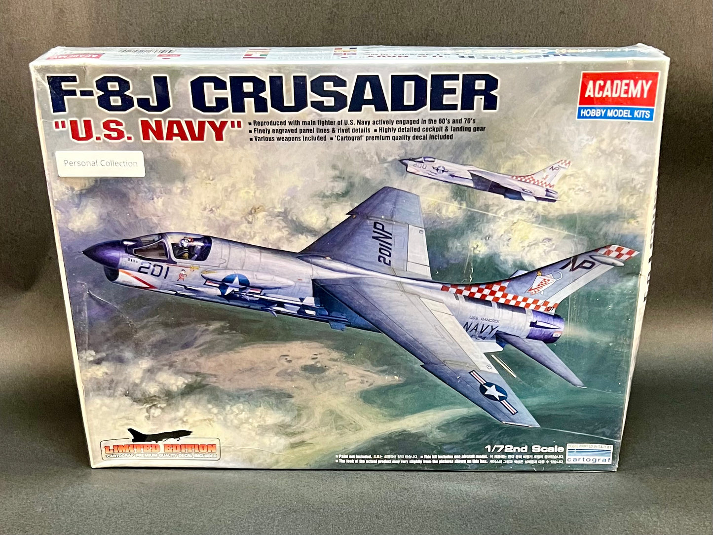 Academy Model Kit 12412 1:72 Scale F-8J Crusader "US Navy"