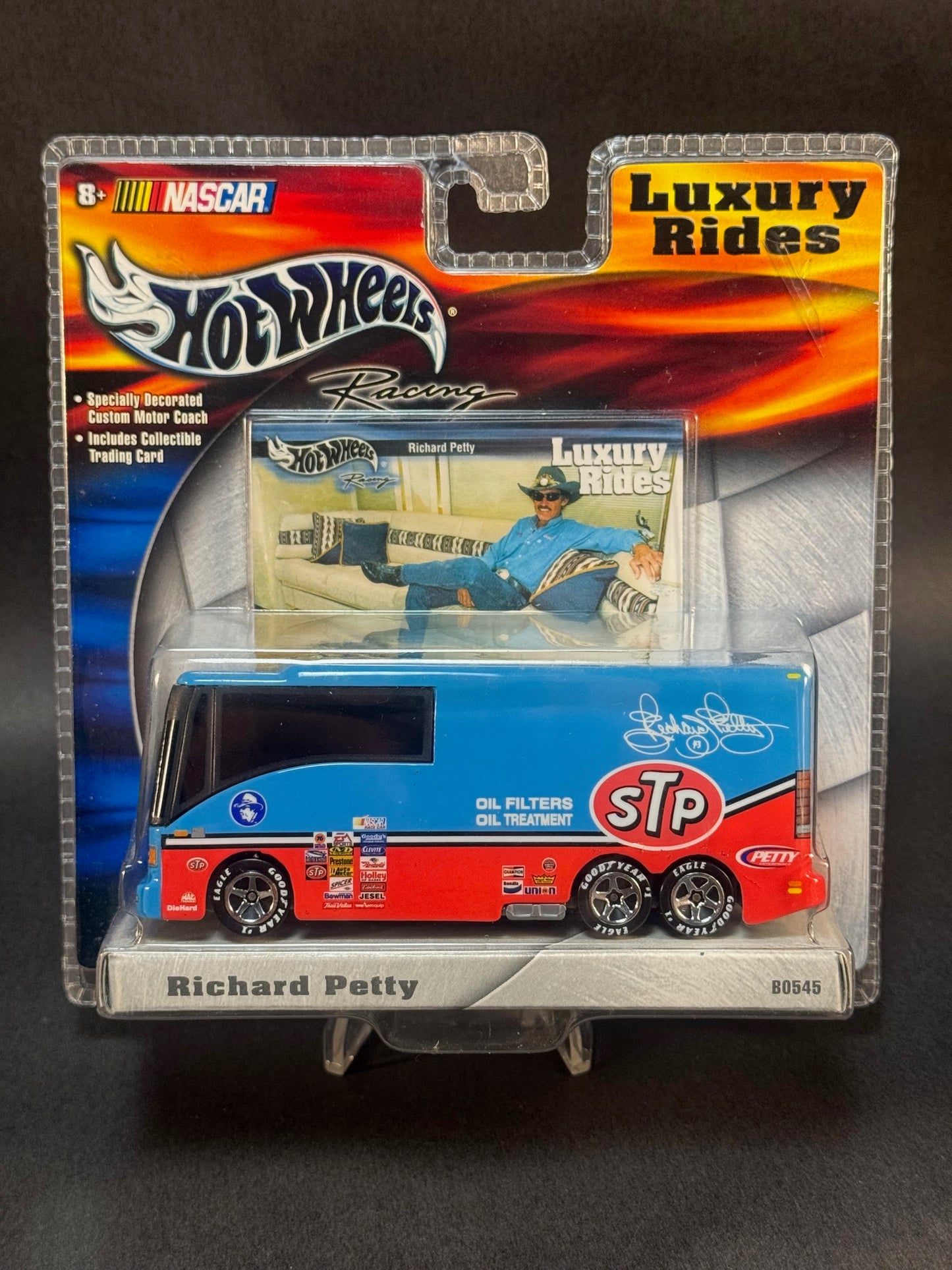 2002 Hot Wheels Racing NASCAR Luxury Rides STP Richard Petty, Blue and Red