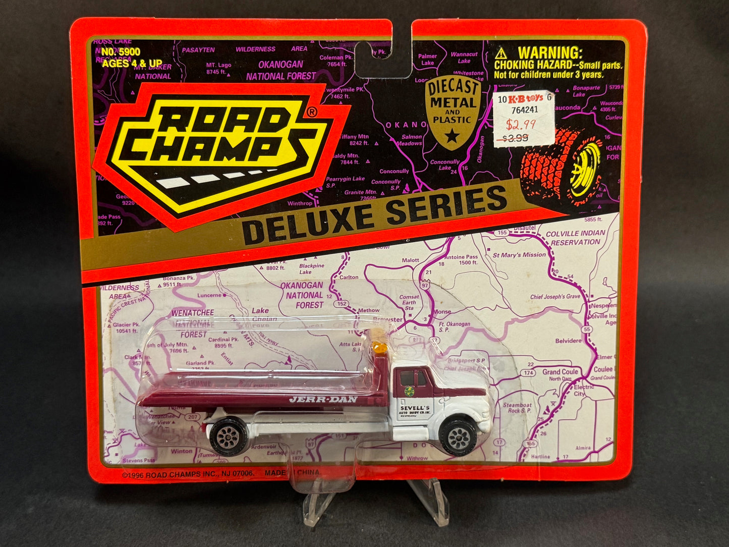 1996 Road Champs Deluxe Series Sevell's Auto Body Roll Away Carrier Truck, White