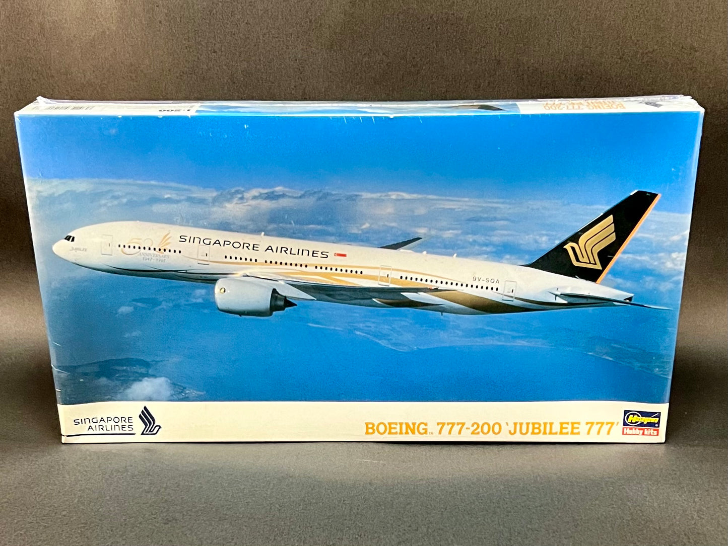 Hasegawa Model Kit LT123 1:200 Scale Boeing 777-200 'Jubilee 777' Singapore Airlines