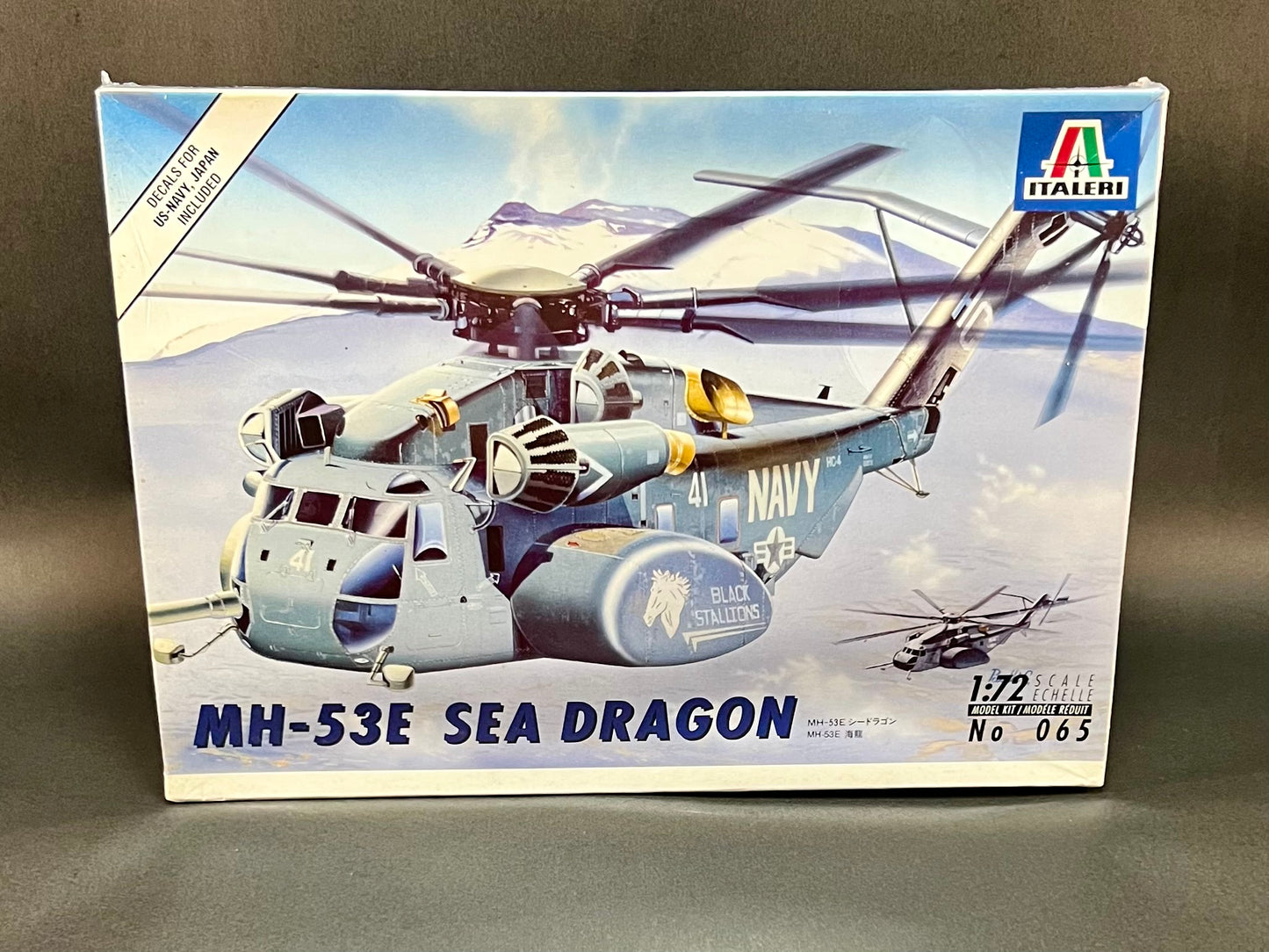 Italeri Model Kit 065 1:72 Scale MH-53E Sea Dragon Helicopter