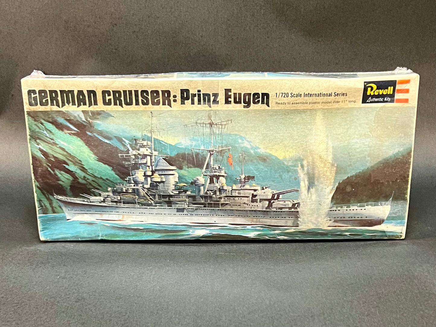 Revell Model Kit H-481 1:720 Scale German Cruiser: Prinz Eugen