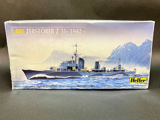 Heller Model Kit 81010 1:400 Scale Zerstorer Z 31- 1942-