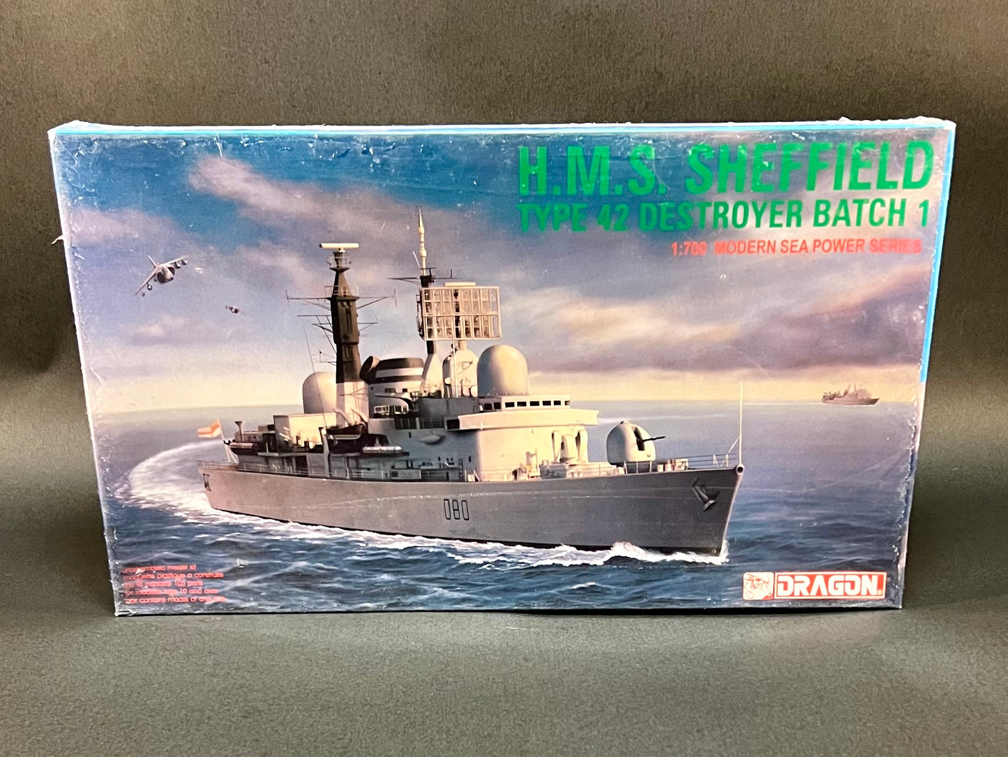 Dragon Models Kit 7016 1:700 Scale H.M.S. Sheffield Type 42 Destroyer Batch 1