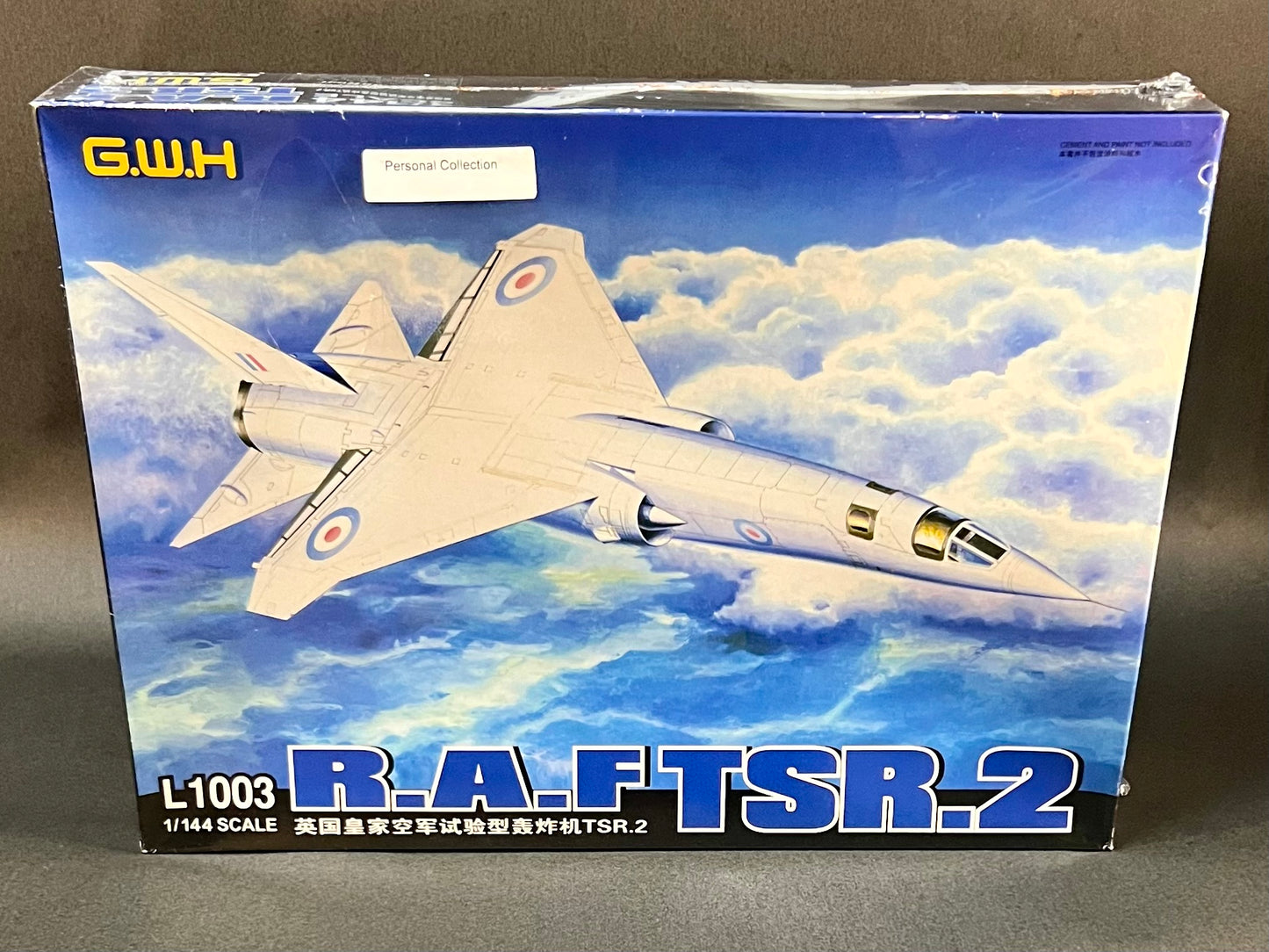 GWH Model Kit L1003 1:144 Scale R.A.F. TSR.2