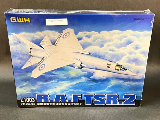 GWH Model Kit L1003 1:144 Scale R.A.F. TSR.2