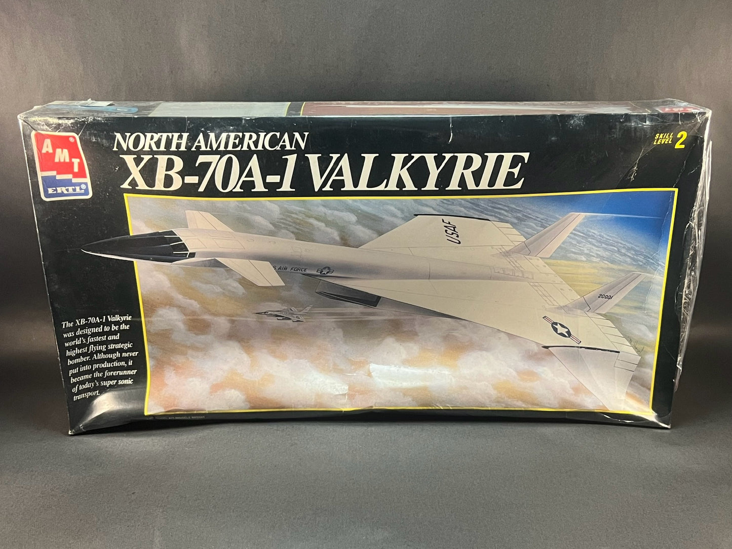 AMT ERTL Model Kit 8907 1:72 Scale North American XB-70A-1 Valkyrie