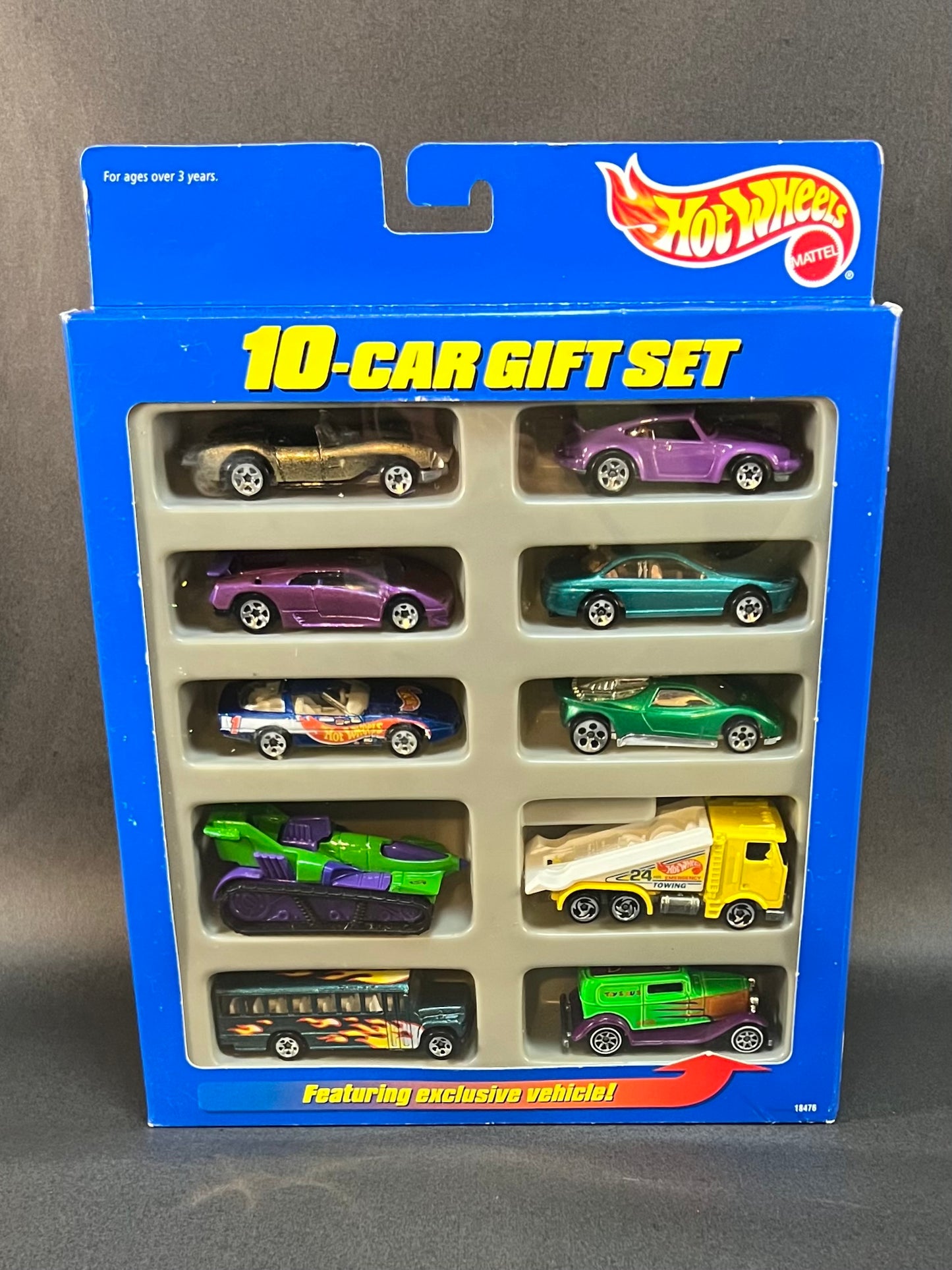 Hot Wheels 10 Car Gift Set with Exclusive '32 Ford Delivery