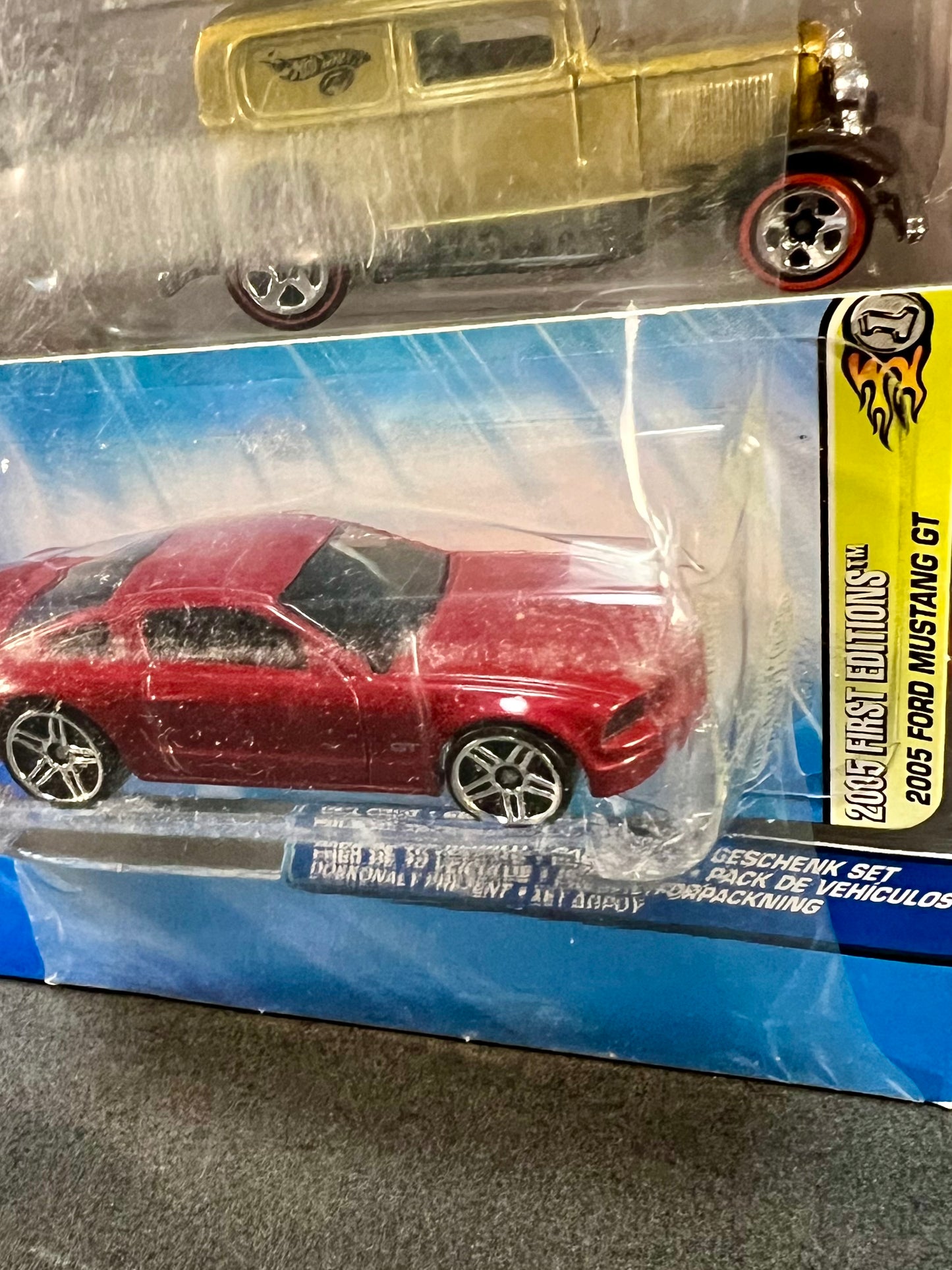 Hot Wheels 10 with Exclusive Dodge Charger and Bonus 2005 Mustang GT