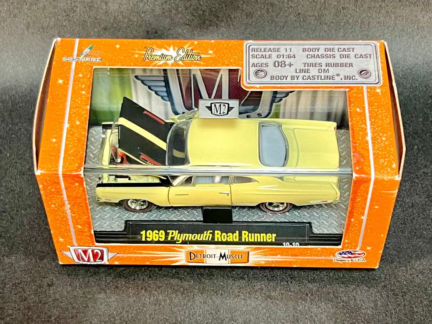 M2 Machines Detroit-Muscle Release 11 1969 Plymouth Road Runner 10-10 Yellow