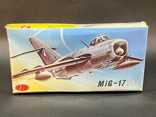 KP Plastikovy Model Kit 7 1:72 Scale MiG-17 PF