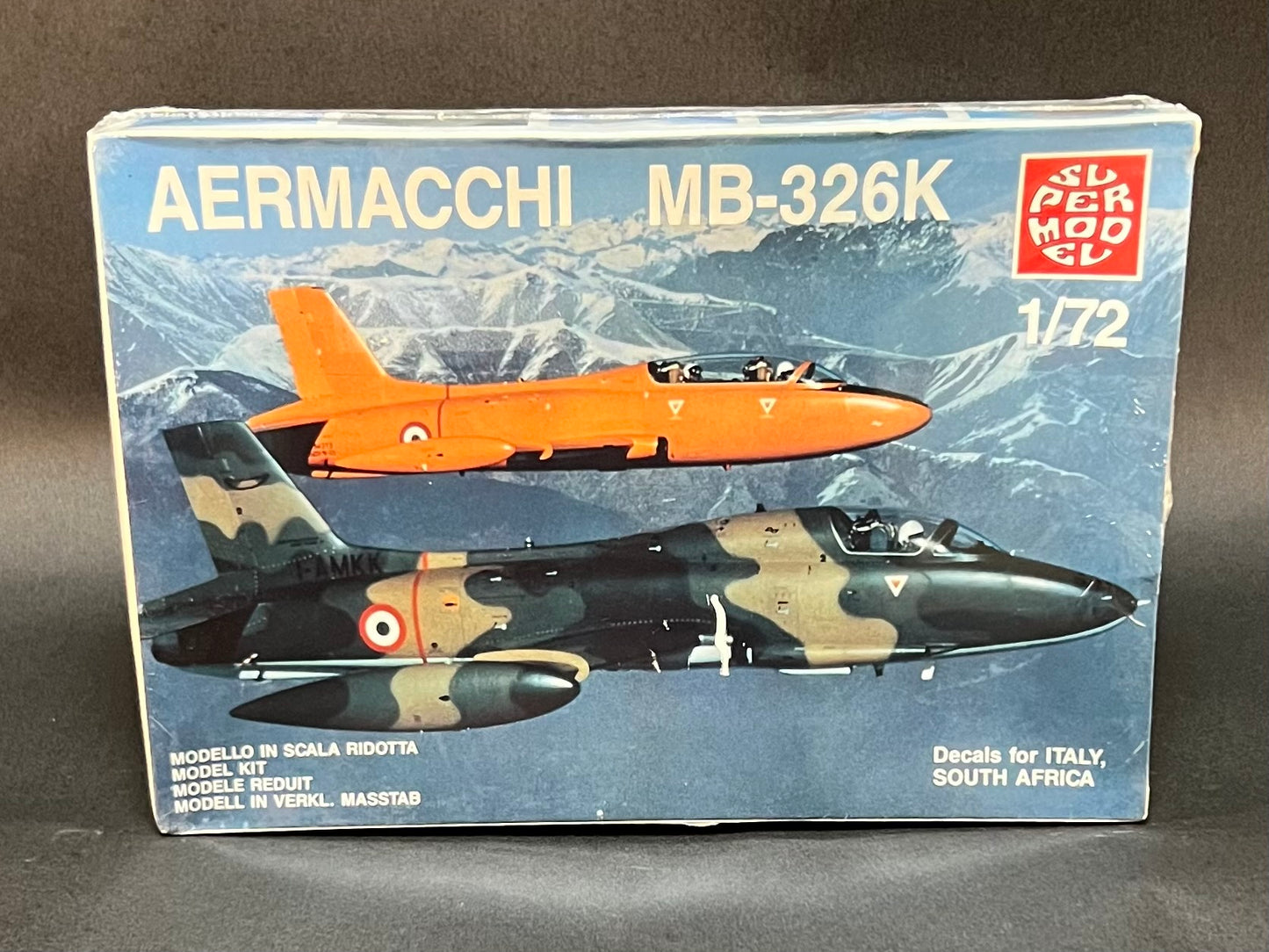 SuperModel Kit 10-012 1:72 Scale Aermacchi MB-326K