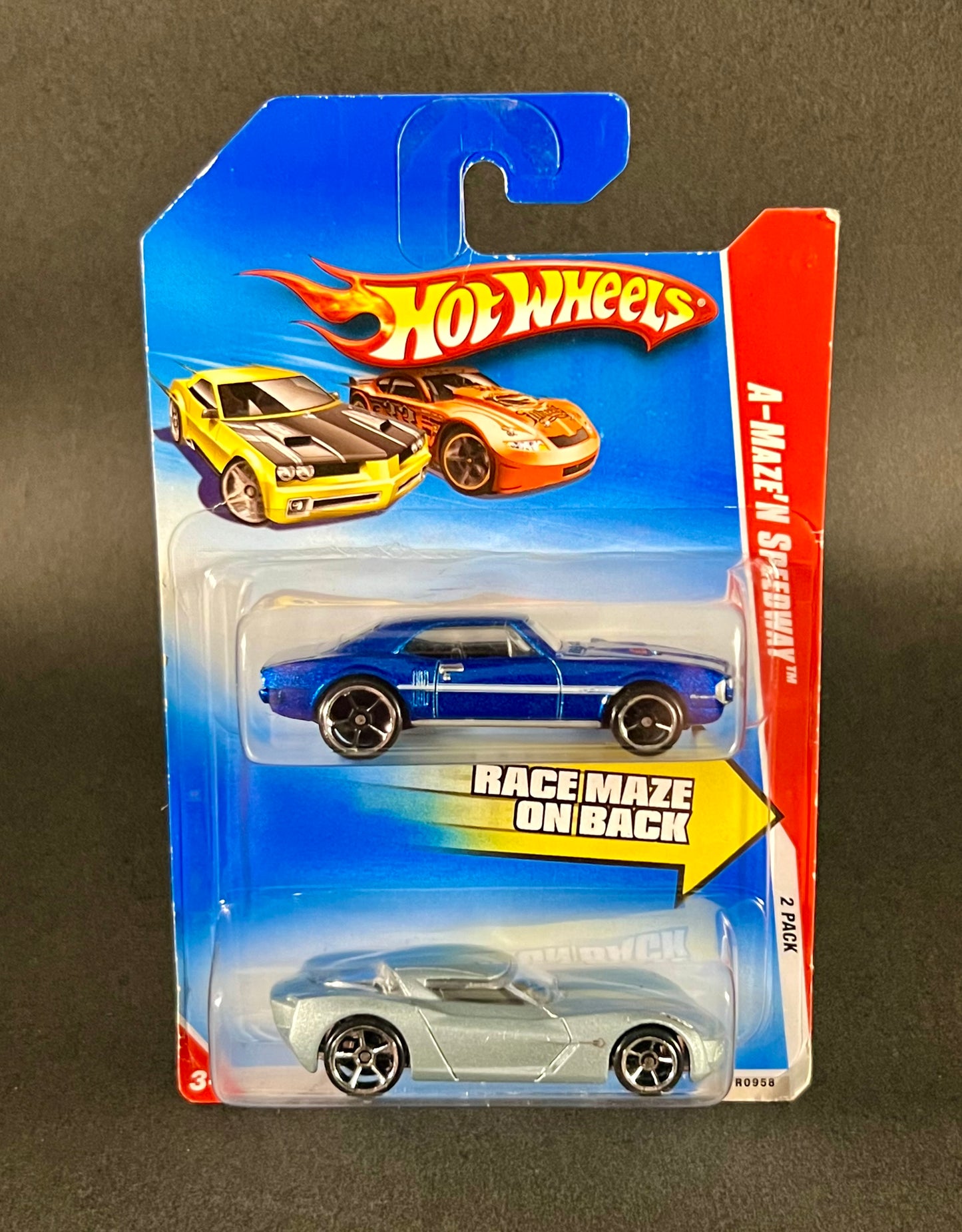 Hot Wheels A-Maze'N Speedway 2-Pack '67 Pontiac Firebird & Corvette Stingray Concept