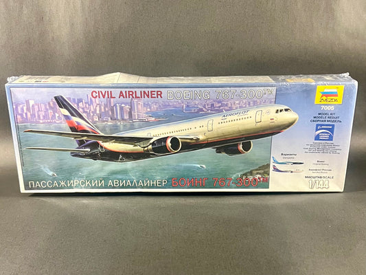 Zvezda Model Kit 7005 1:144 Scale Civil Airliner Boeing 767-300