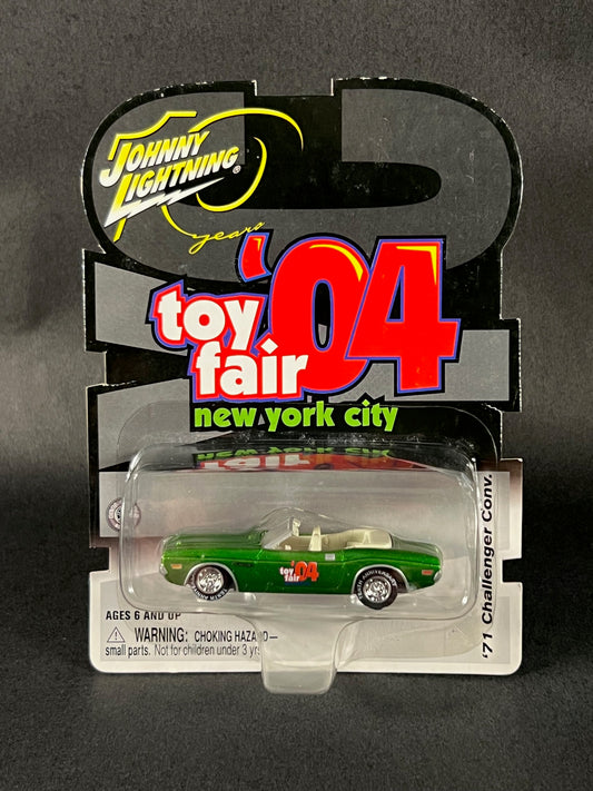 Johnny Lightning 10 Years Toy Fair '04 NYC '71 Challenger Convertible, Green