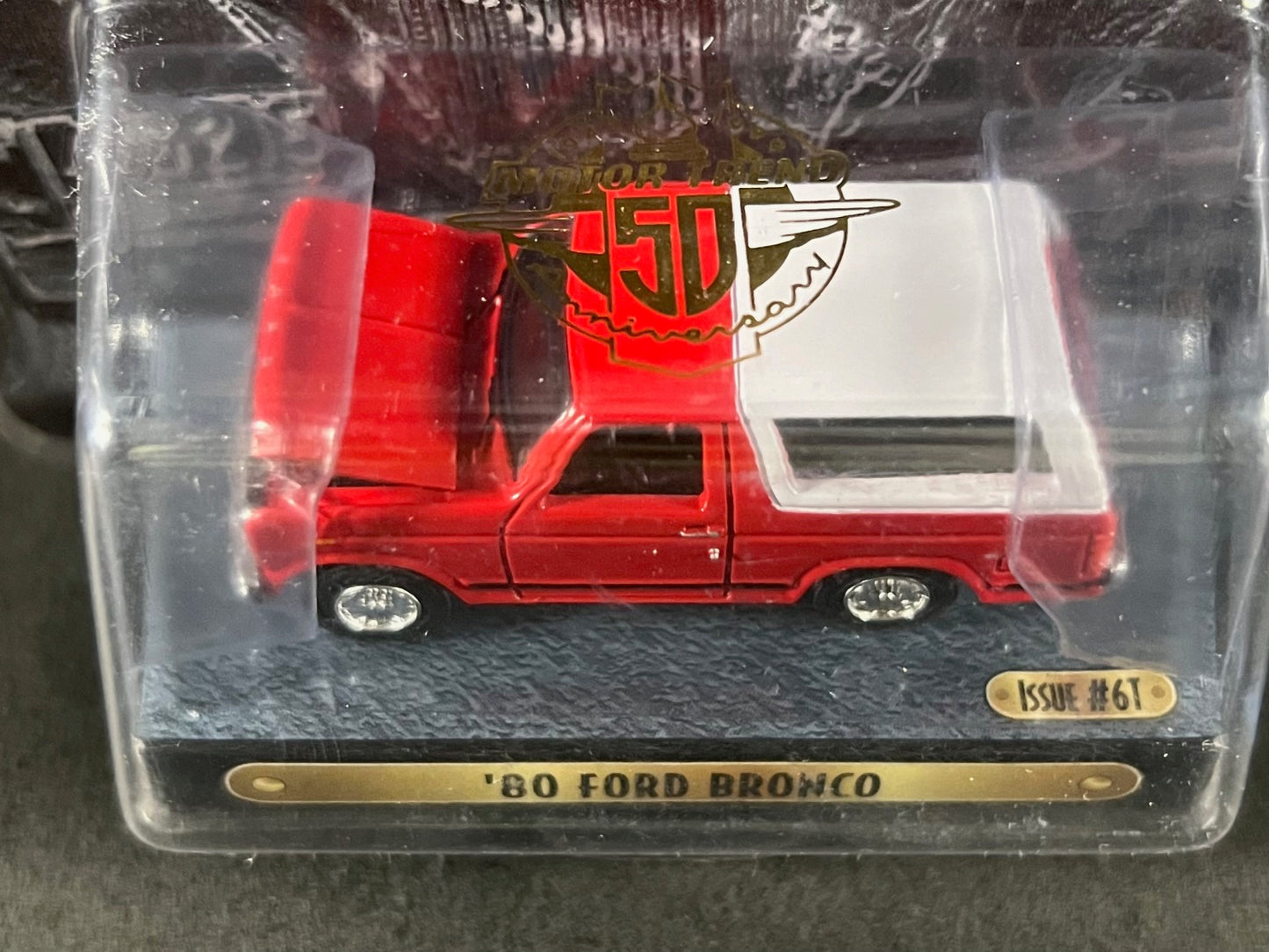 Racing Champions MINT Issue #6T '80 Ford Bronco, Red