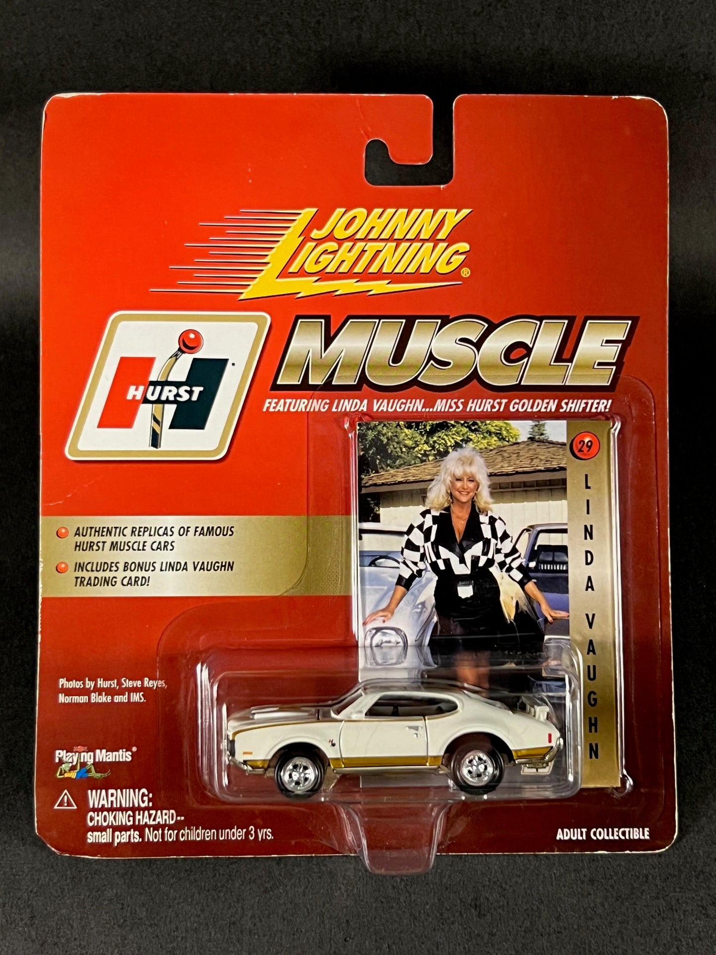 Johnny Lightning 2000 Hurst Muscle #29 Linda Vaughn 1969 Hurst Oldsmobile, White