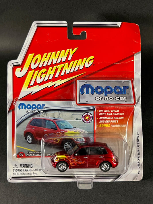 Johnny Lightning 2004 Mopar Or No Car #21 2002 Chrysler PT Cruiser, Red