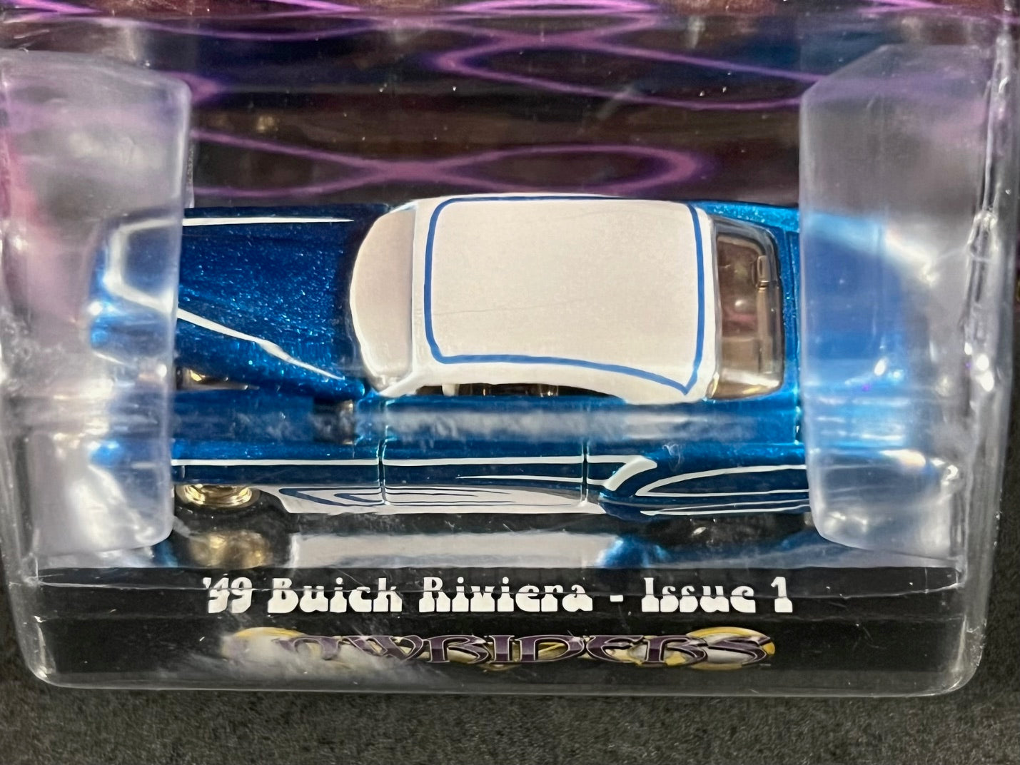 Racing Champions 1999 Lowriders Issue 1 '49 Buick Riviera, Blue